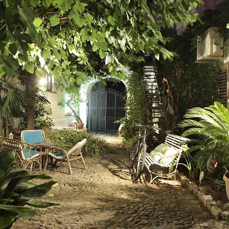 Casa di Giuly Hotel Pula Exterior foto